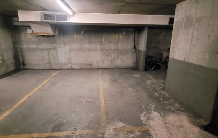  L'AGENCE 1675 Garage / Parking | PARIS (75016) | 17 m2 | 60 000 € 